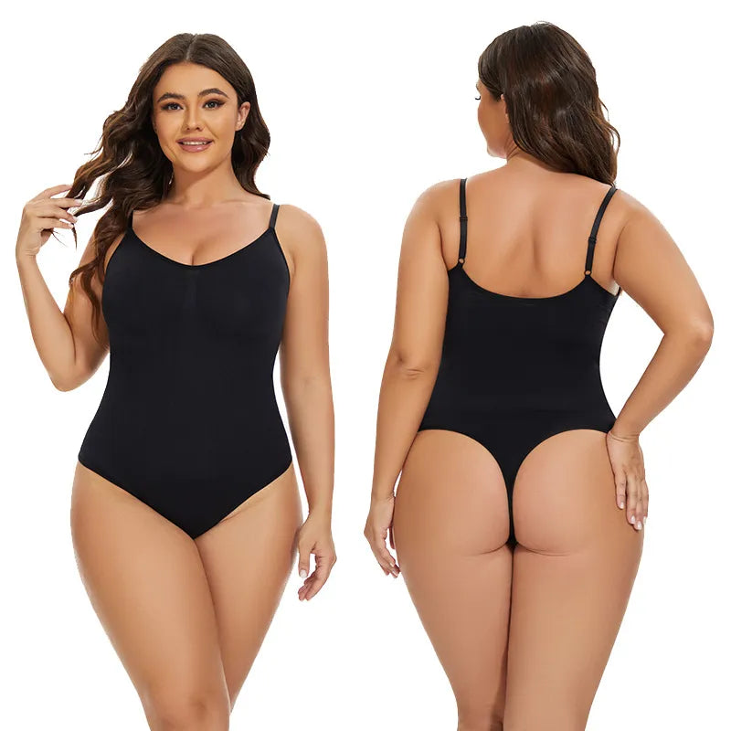 String sculptant Silken™ Curve : body sculptant en tissu léger, ajusté pour une silhouette affinée et élégante.