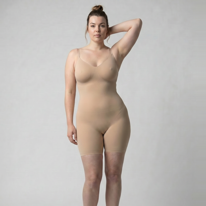 Shorts de corps Silken™ Second Skin de SILKEN SHAPE, invisible et anti-frottement, portés par un mannequin virtuel.